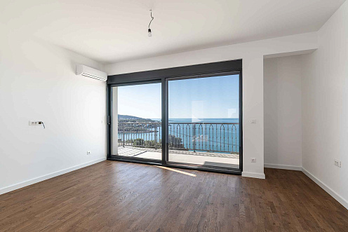Zwei Luxusvillen in Utjeha, 250 m², mit Garage